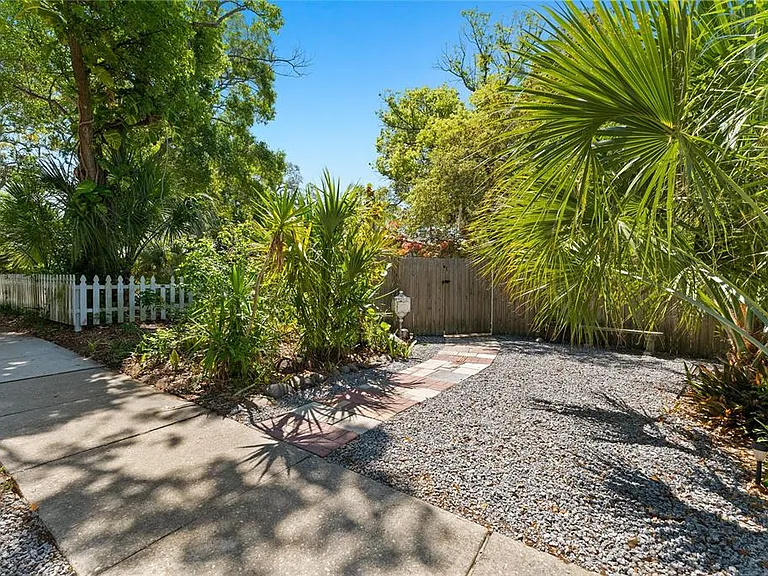 515 Crystal Beach Ave — Photo 46
