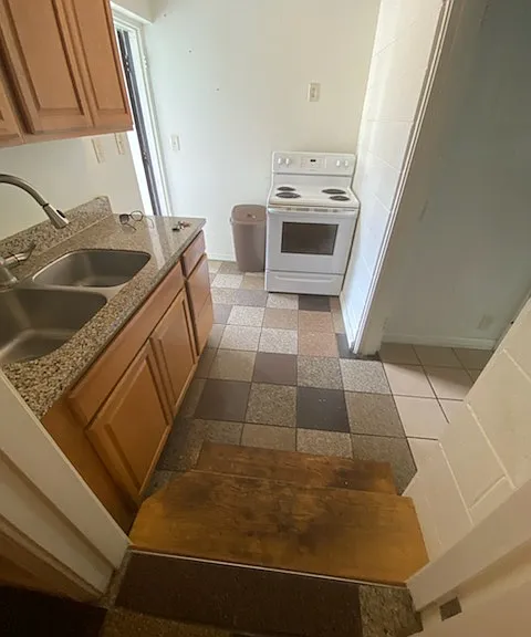 2113 Belmont Blvd #10 — Photo 3