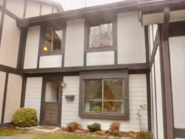 5 Mulberry Ct, Lumberton, NJ 08048