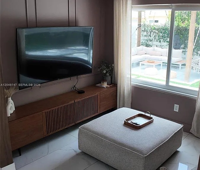 14605 SW 142nd Pl — Photo 3