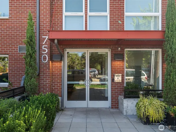750 11th Avenue E #103, Seattle, WA 98102