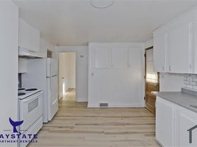 38 Sheridan St