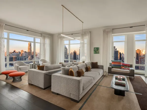 520 Park Avenue 30 image 1 of 7