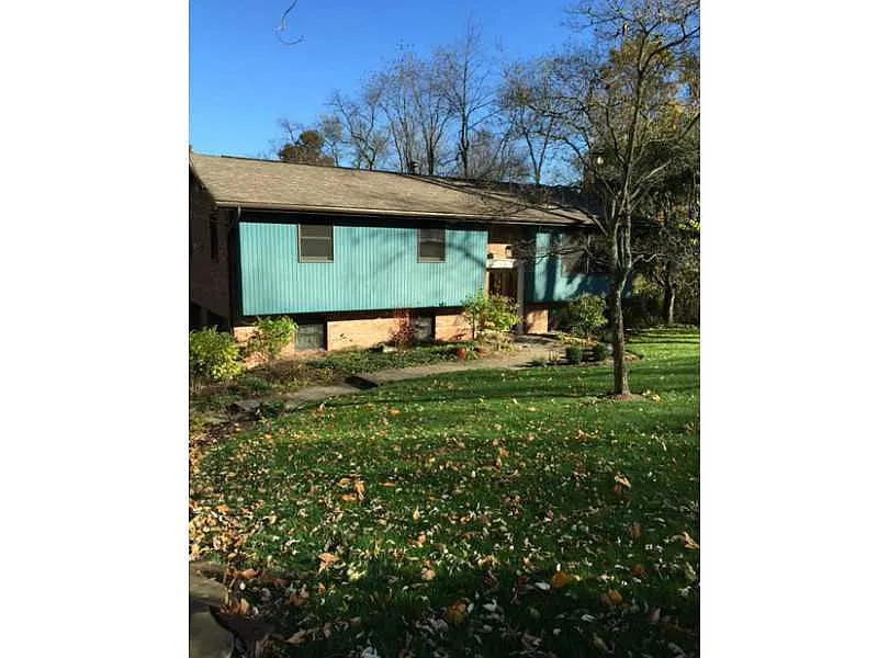 5762 Franklin Dr photo 1