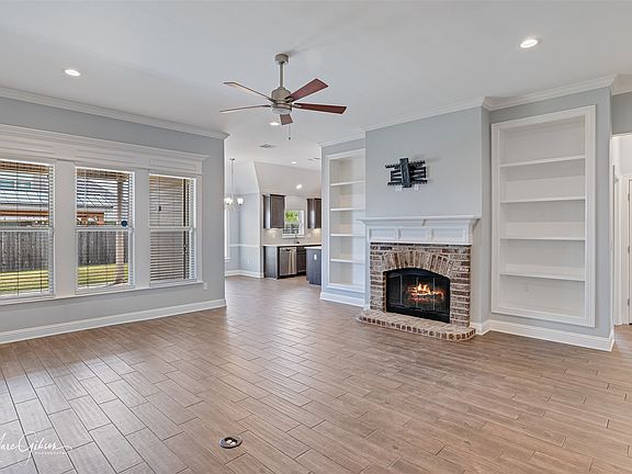 4th image of 574 Brunswick Gdns