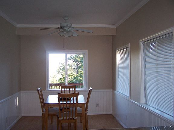 5th image of 425 Iris Dr