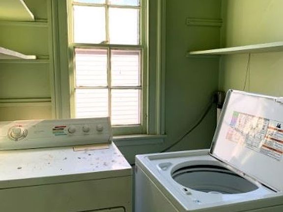 4th image of 188 Dwight St #2R