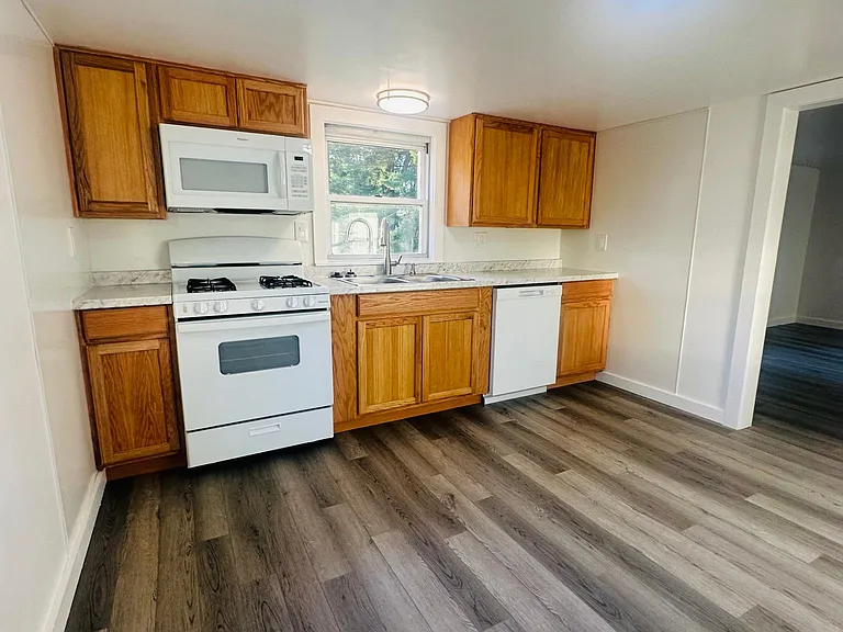525 Cherry Ln — Photo 21