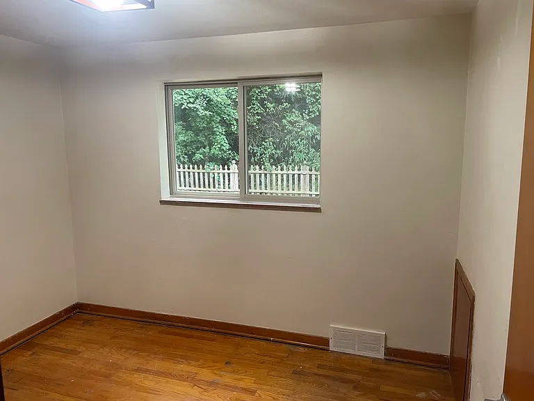 803 Jefferson St — Photo 12