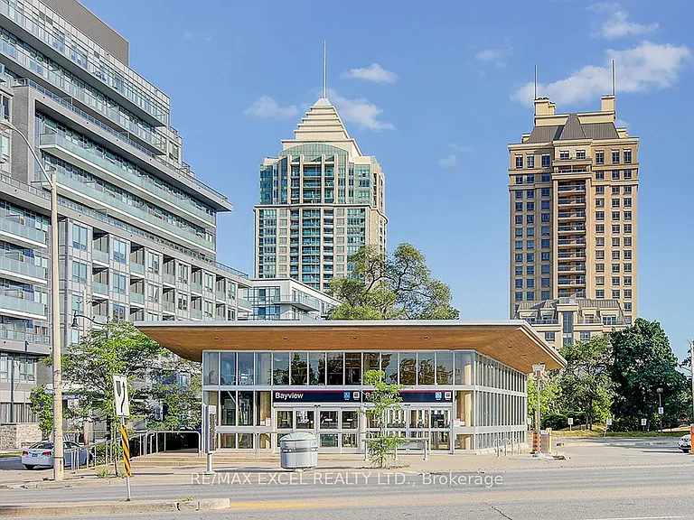 7 Kenaston Gdns #LPH5 — Photo 32