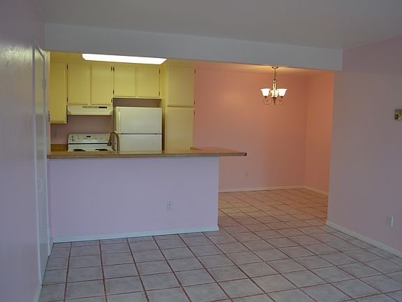 Living Room/Dining/Kitchen