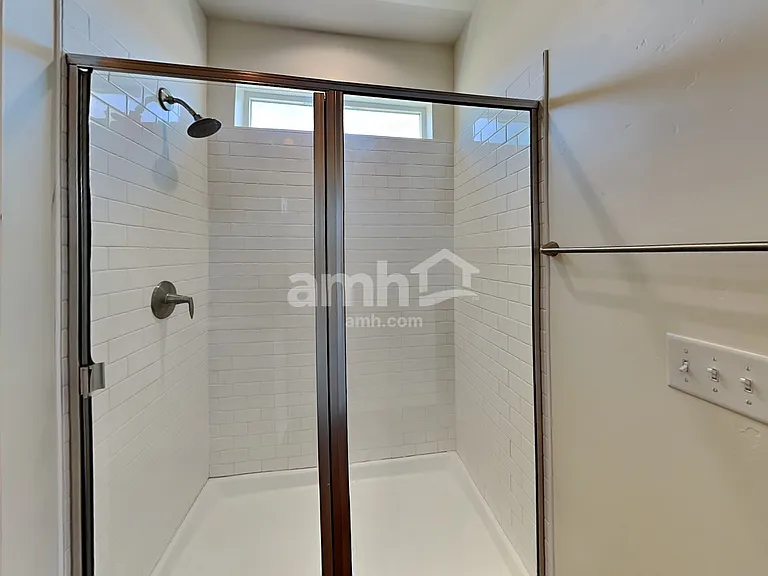 1519 S Horton St — Photo 16