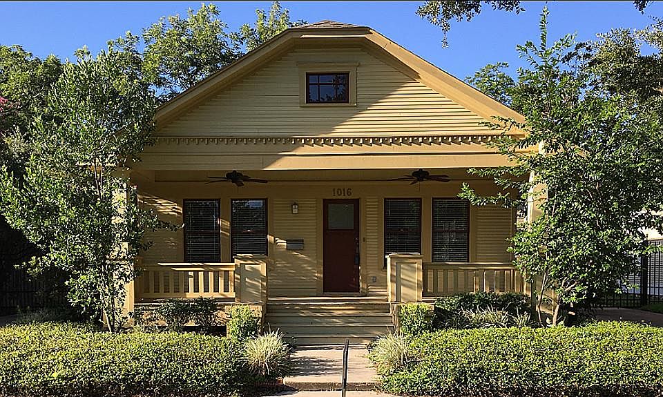1st image of 1016 Woodland St