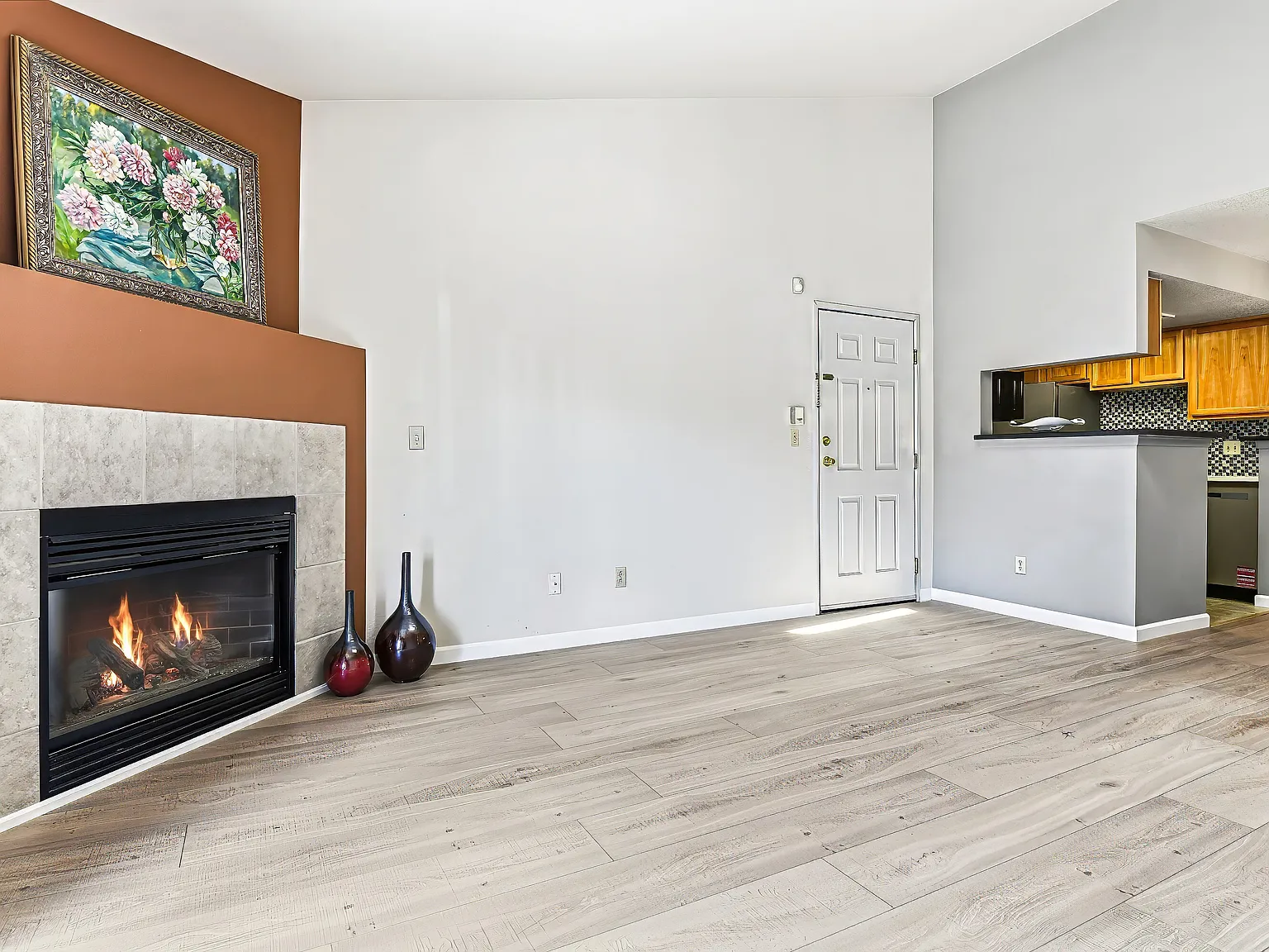 1 bed, 800 sqft, $1,570 — Photo 2