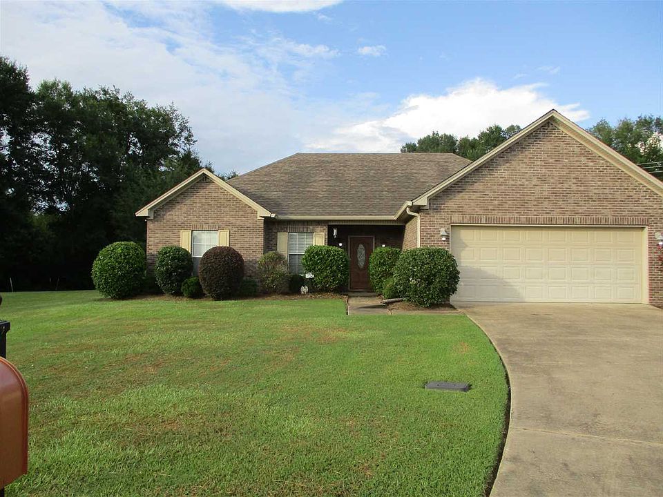 1st image of 123 Cedar Creek Dr