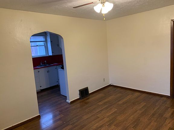 3rd image of 311 6th Ave E #311