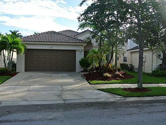 2nd image of 1688 Primrose Dr