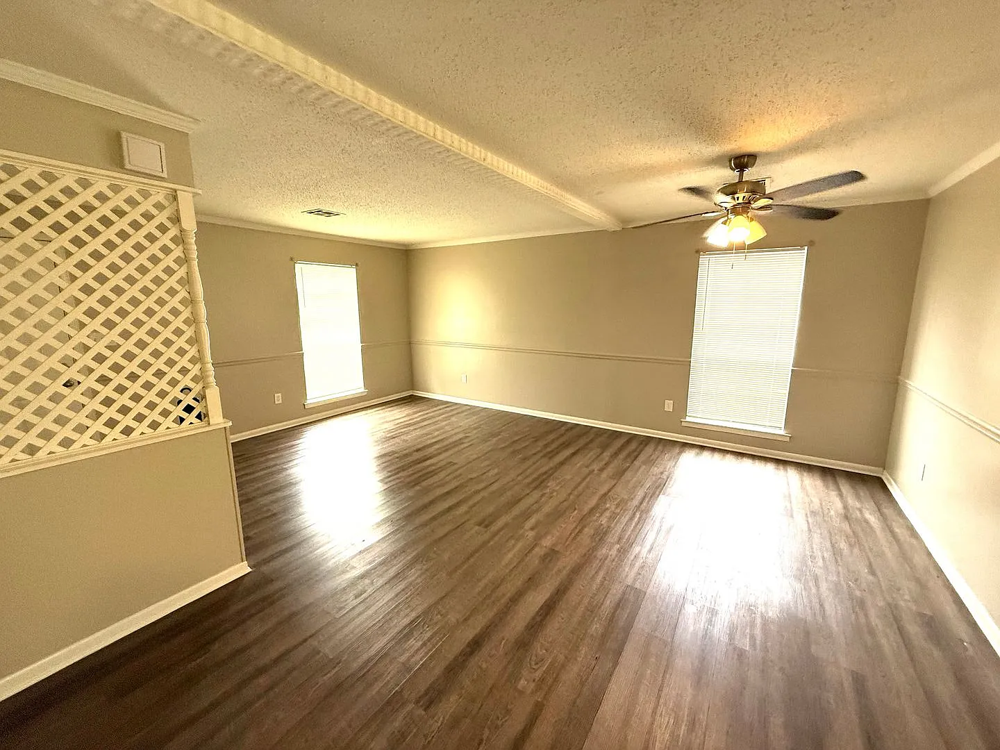 "Special Pricing Now Available" ** off the first full months rent with a 13-month lease. — Photo 4
