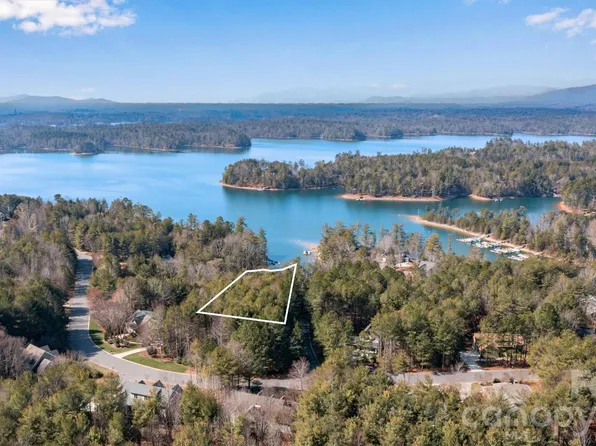 5029 Winfield Ln, Morganton, NC 28655