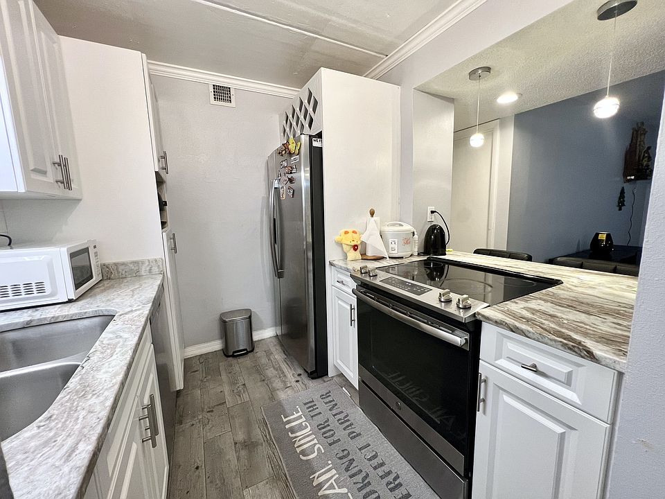 1st image of 4411 Shady Terrace Ln #307B