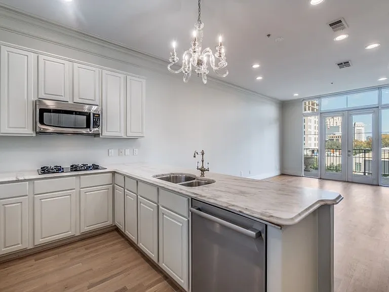 3535 Gillespie St #507 — Photo 9