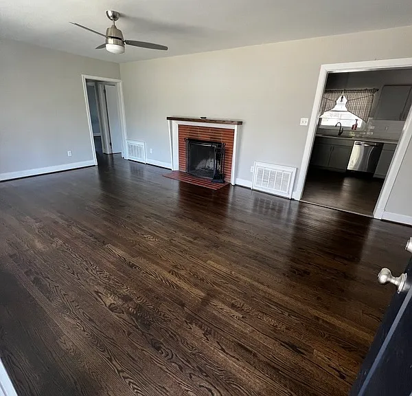 1105 Ironington Rd — Photo 3