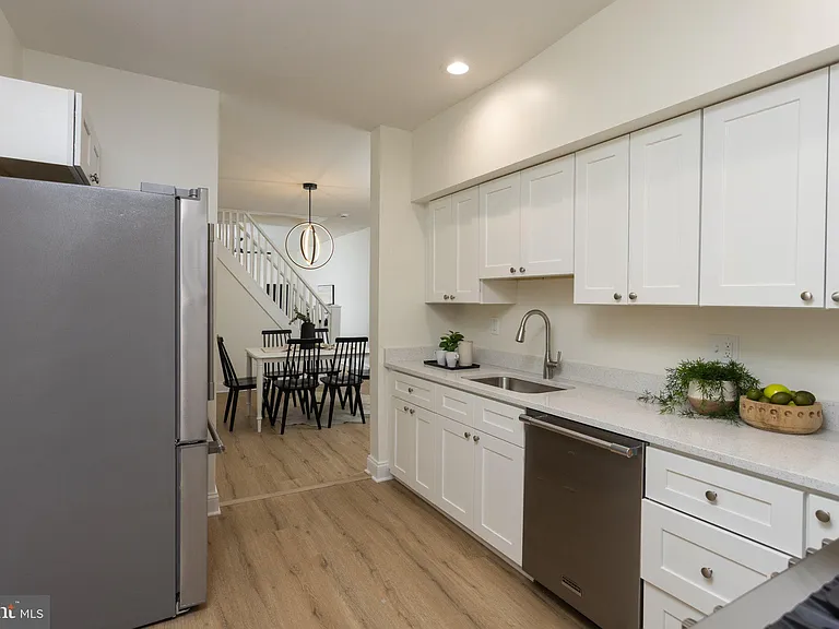 430 Fawcett St — Photo 11