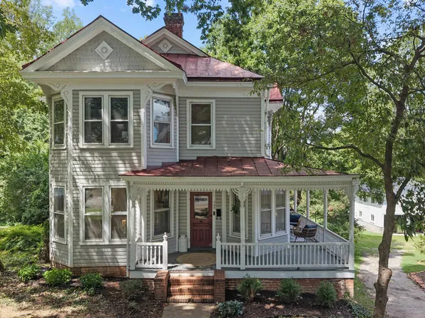 706 High St, Farmville, VA 23901
