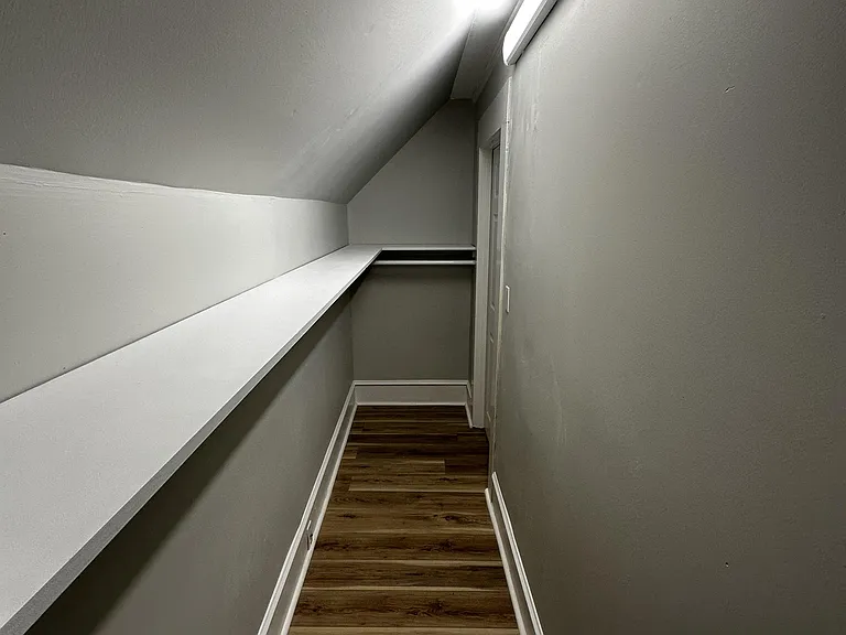 213 Pine St #3 — Photo 6