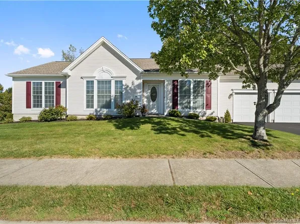 35 Beechwood Drive, Waterford, CT 06385
