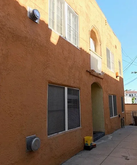 127 N Edgemont St #4 — Photo 2