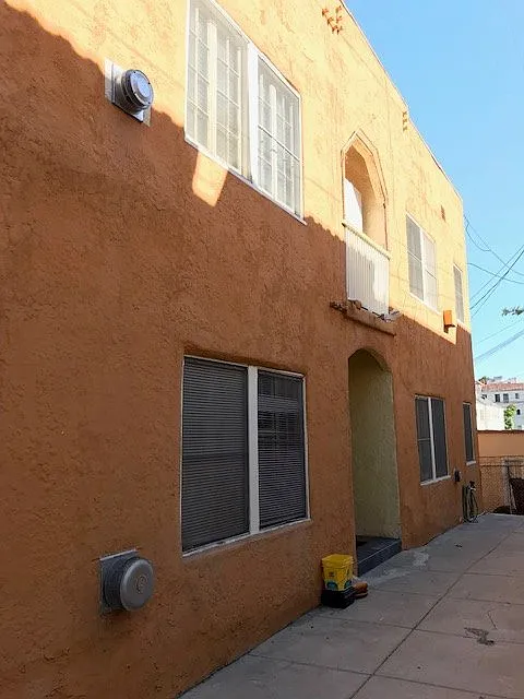 Building Photo - 127 N Edgemont St #4