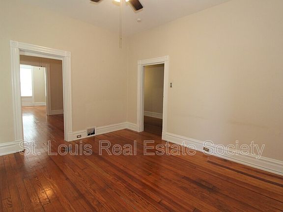 5th image of 3849 Juniata St #A