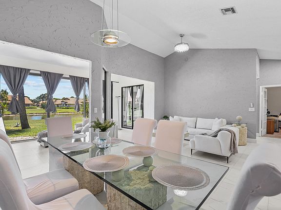 5th image of 8180 Bellwort Place
