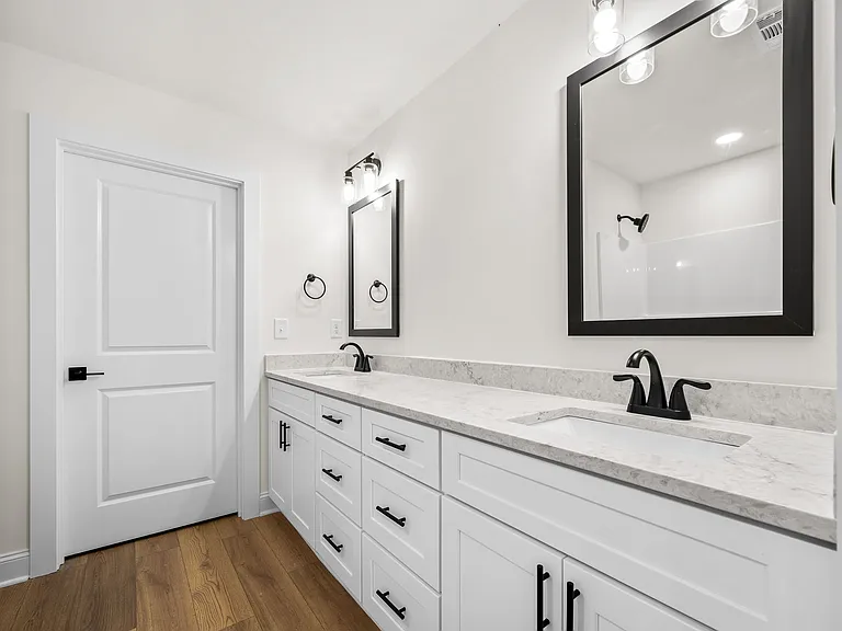 816 W Lincoln St — Photo 15