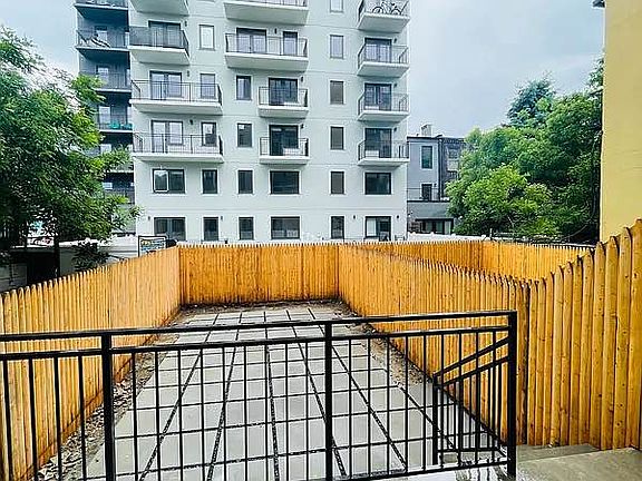 2nd image of 407 E 117th St #1A