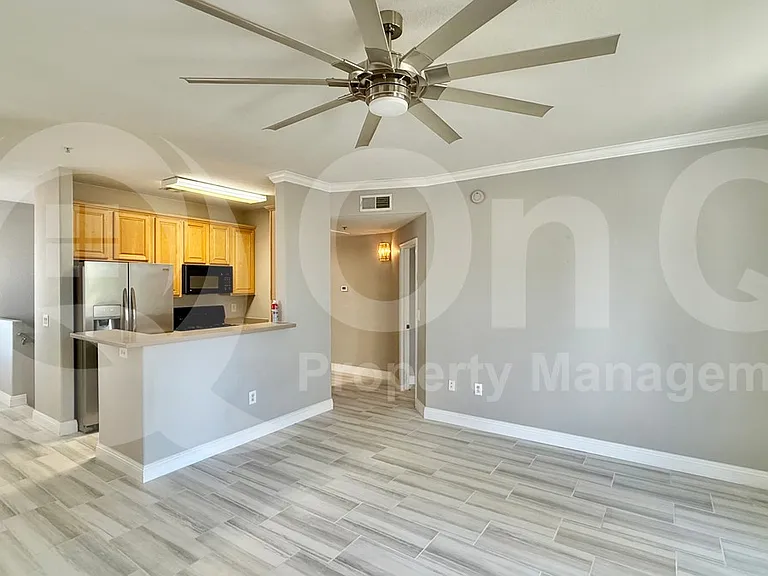2992 N Miller Rd #215B — Photo 14