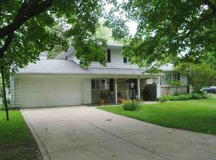 47 Cleveland Ter, Hobart, IN 46342