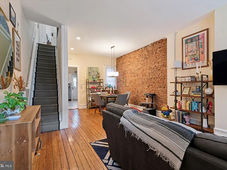 889 N Bucknell St — Photo 7