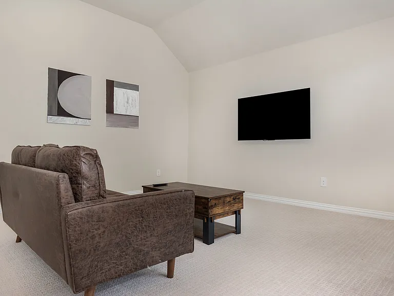 7709 Rota Dr — Photo 9