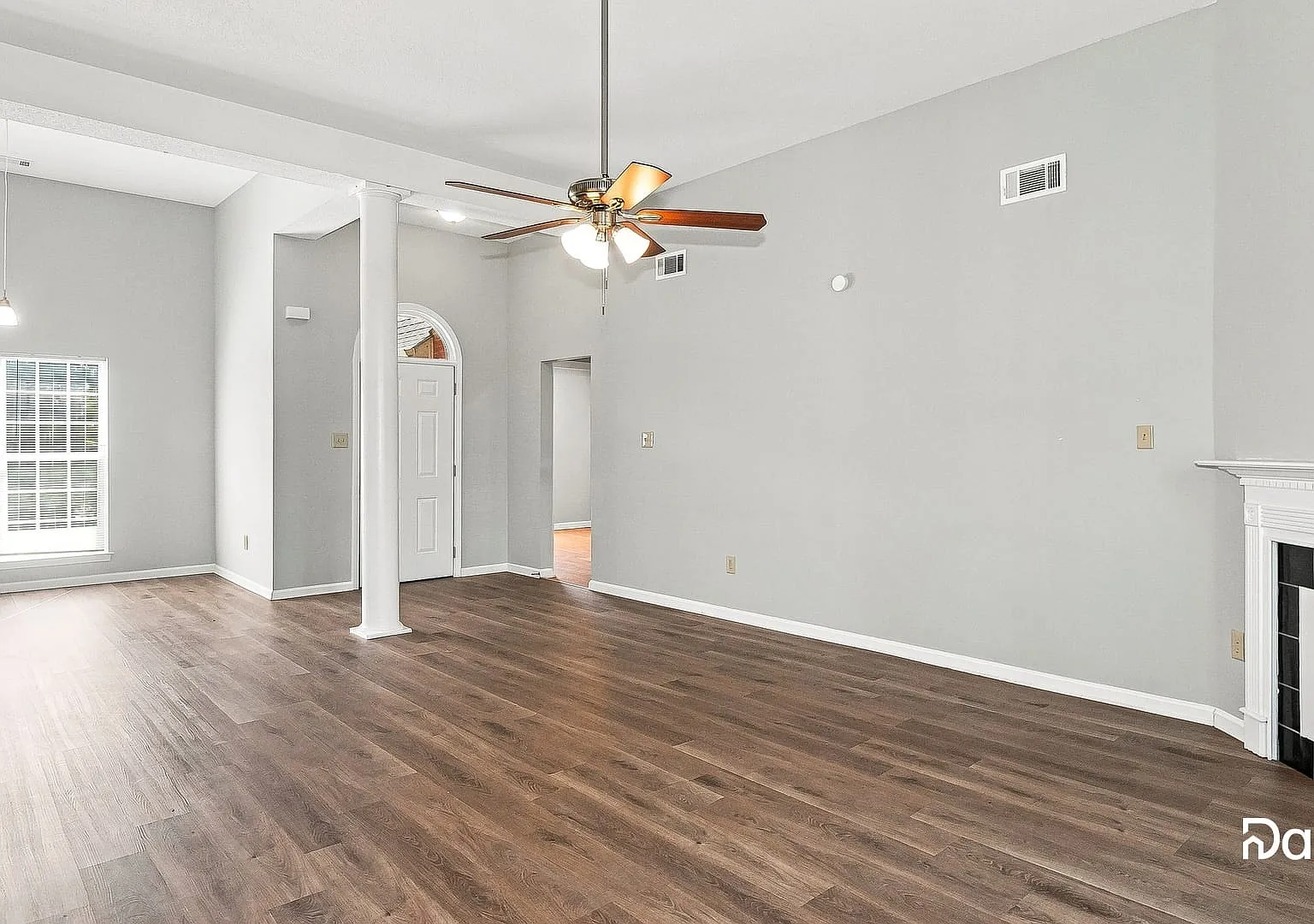 3 bed, 2.0 bath, 1960 sqft, $1,810 — Photo 4