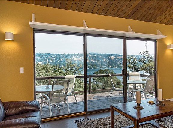 5th image of 18444 Lakeridge Cir