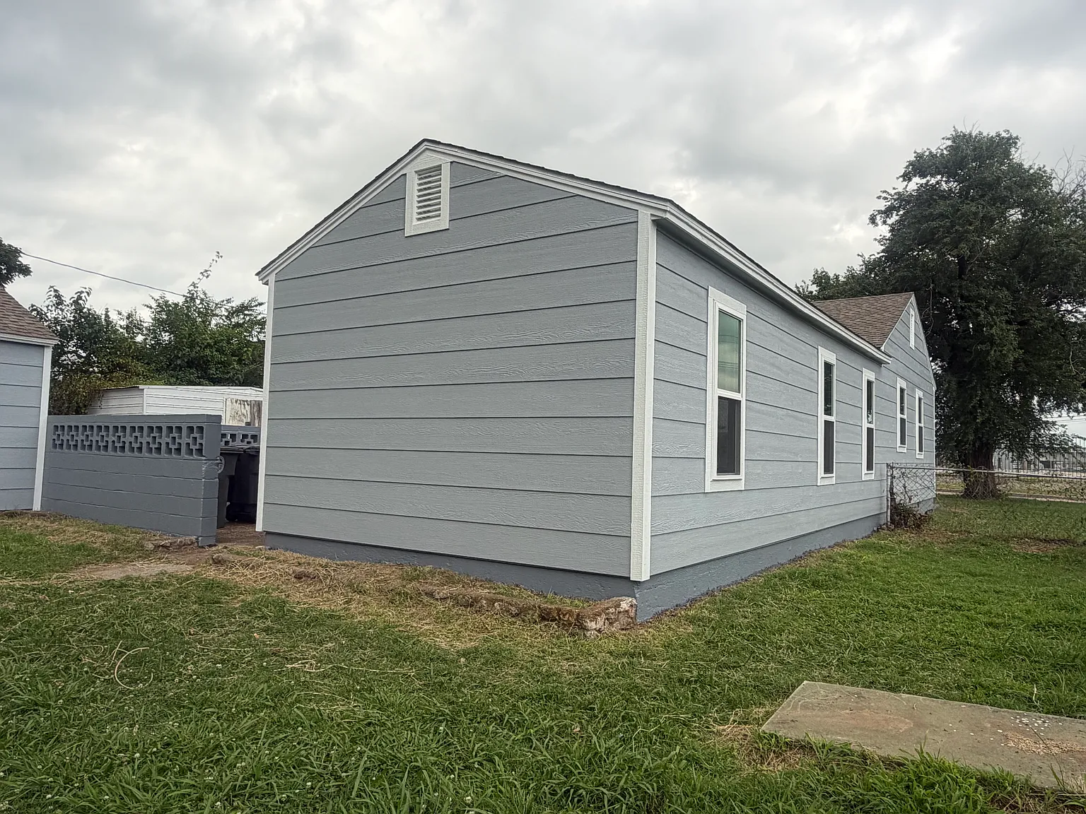 3 bed, 1222 sqft, $1,250 — Photo 2