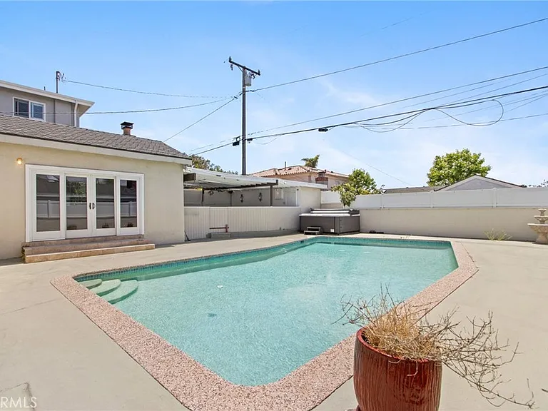 1205 Manzanita Ln — Photo 13