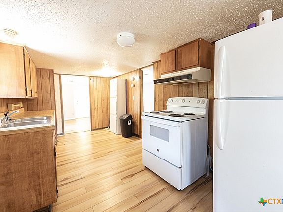 3rd image of 111 W Park St