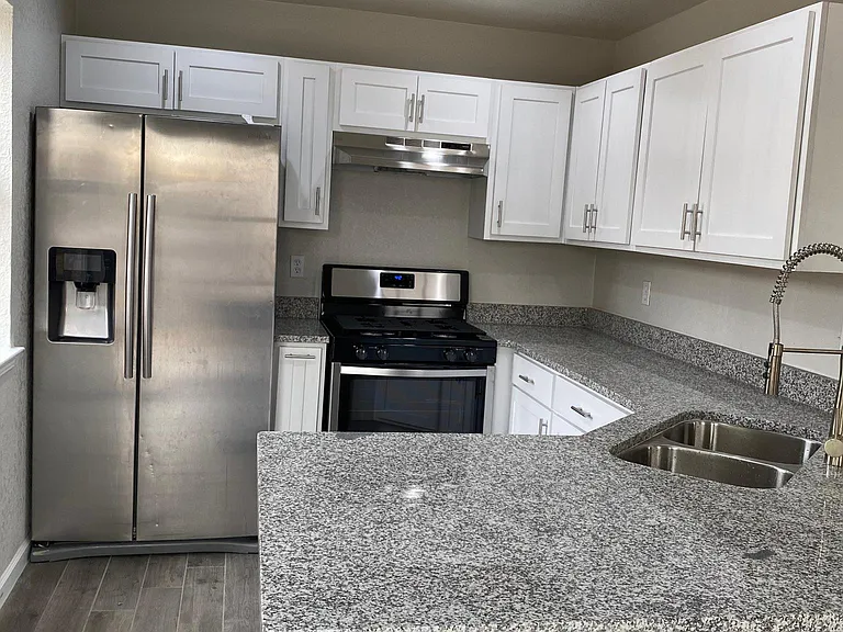12119 Road House Dr — Photo 10