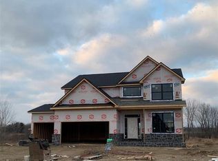 55934 Worlington Ln, South Lyon, MI 48178