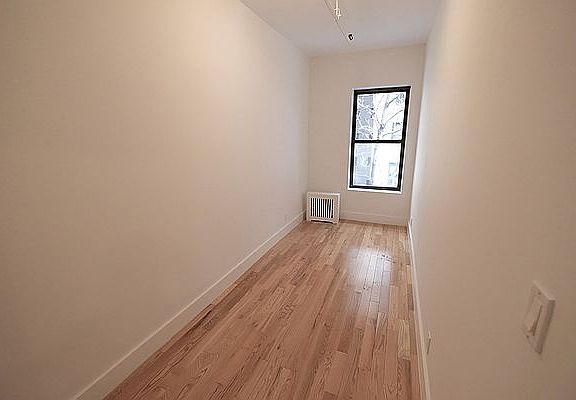 5th image of 317 W 71st St APT 4B