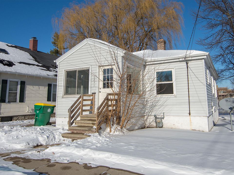 1st image of 1251 Saint Clair St
