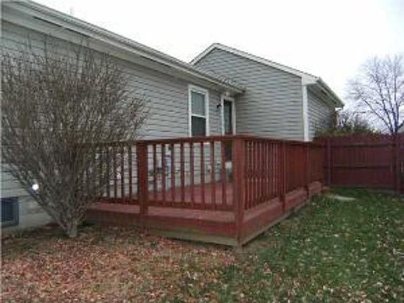 3rd image of 1860 Newmarket Dr